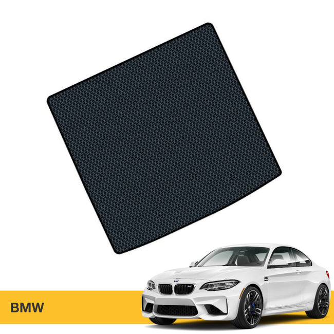 Czarny dywanik samochodowy z siatkowatą fakturą, idealny do modeli BMW.