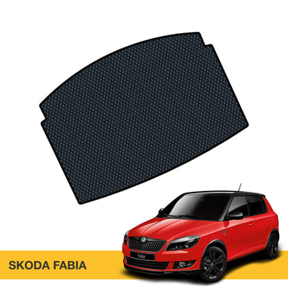 Czarna matowa podkładka na deskę rozdzielczą z fakturą w kratkę, dedykowana do Skody Fabii.